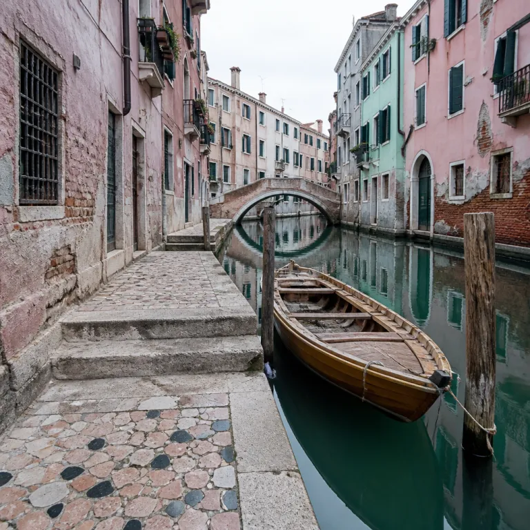 Venice Italy apartment rentals for tourists: how they compare with hotels